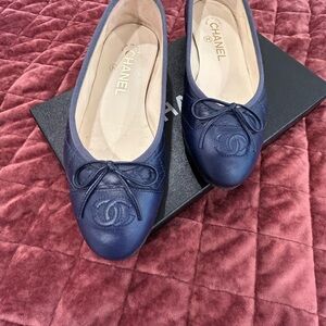 CHANEL Blue Leather Flats with Iconic CC Logo